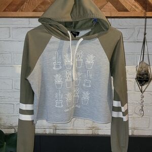 Rue 21 Cropped Long Sleeve Plant Lovers Hoodie Size M